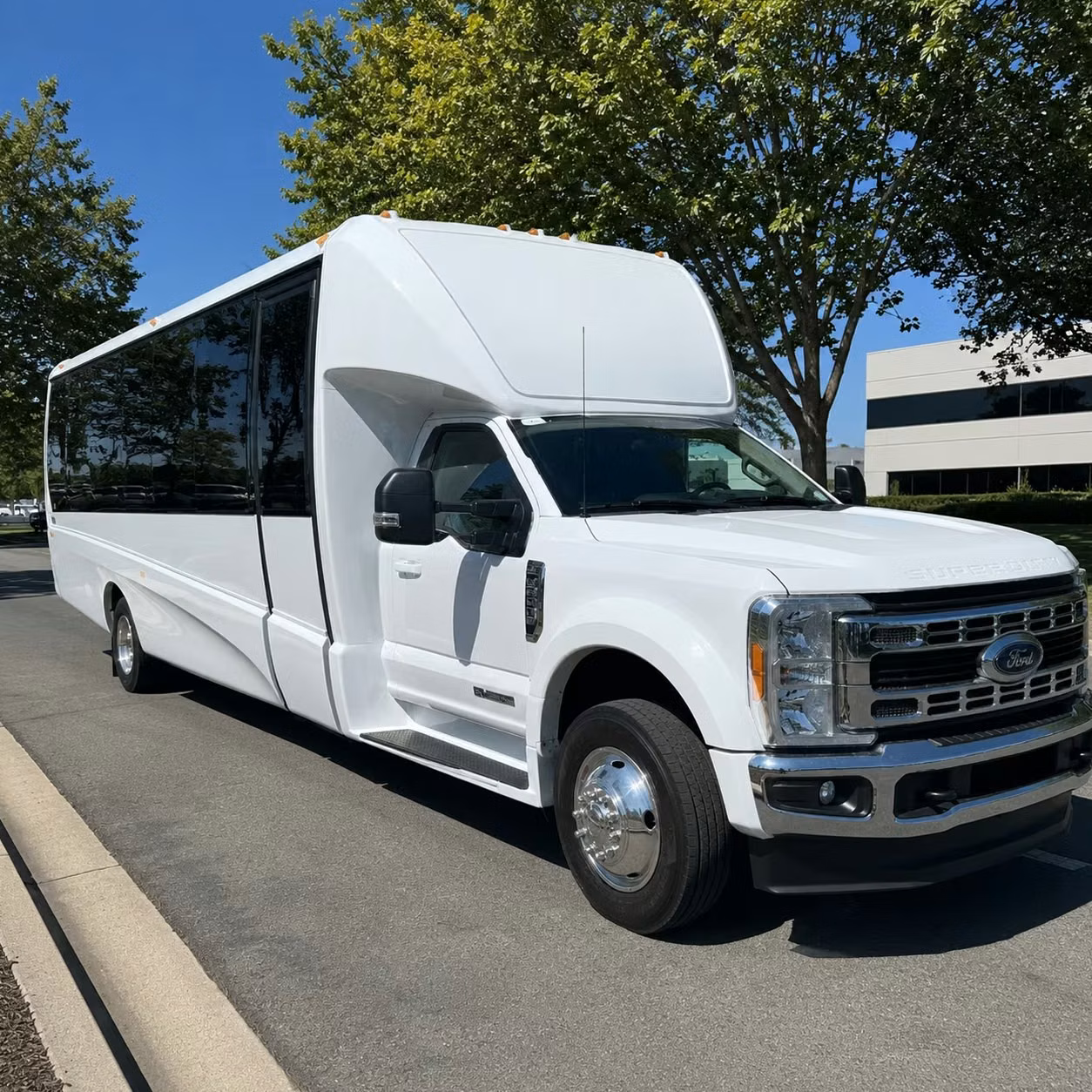 corporate event bus rentals in jurupa valley